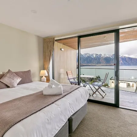 Falcon'S View Queenstown Exterior photo